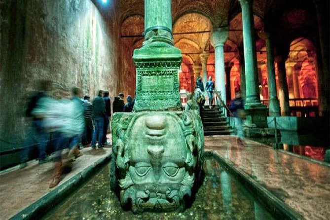 جولة اسطنبول في مرسيدس فيتو مع سائق خاص